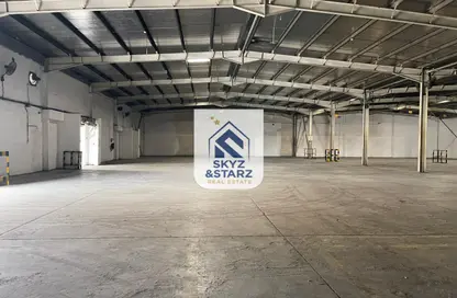 Parking image for: Warehouse - Studio for rent in Umm Ramool - Dubai, Image 1