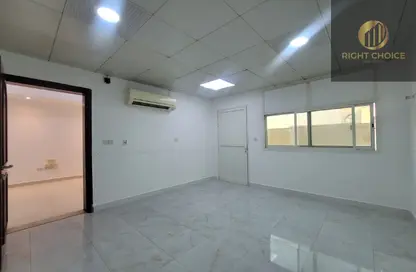 شقة - غرفة نوم - 1 حمام للايجار في فيلات مدينة خليفة آيه - مدينة خليفة أ - مدينة خليفة - أبوظبي