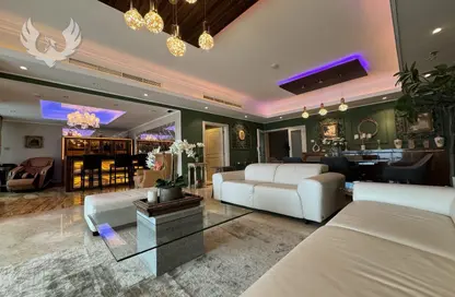 Living Room image for: Apartment - 3 Bedrooms - 4 Bathrooms for sale in Emirates Crown - Dubai Marina - Dubai, Image 1