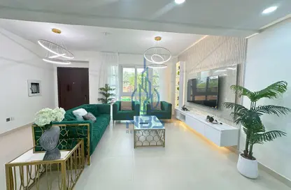 Villa - 4 Bedrooms - 5 Bathrooms for rent in Sydney Villas - District 18 - Jumeirah Village Circle - Dubai