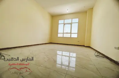 Apartment - 1 Bathroom for rent in Baniyas East - Baniyas - Abu Dhabi