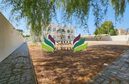 Villa - Studio - 7 Bathrooms for rent in Satwa Road - Al Satwa - Dubai