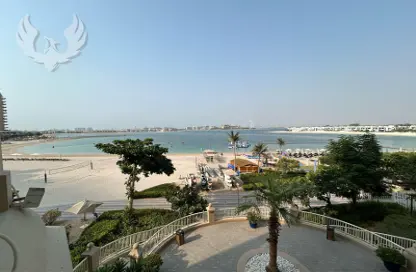 Apartment - 2 Bedrooms - 3 Bathrooms for sale in Al Nabat - Shoreline Apartments - Palm Jumeirah - Dubai