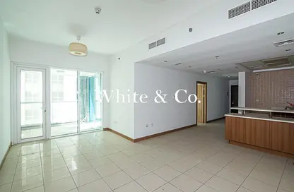 Apartment - 1 Bedroom - 2 Bathrooms for rent in Sulafa Tower - Dubai Marina - Dubai