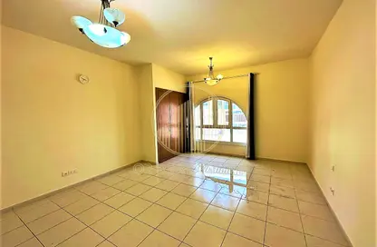 Apartment - 1 Bedroom - 2 Bathrooms for rent in Gardenia 1 - Emirates Gardens 1 - Jumeirah Village Circle - Dubai