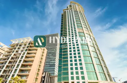 Apartment - 1 Bedroom - 2 Bathrooms for rent in RAK Tower - Marina Square - Al Reem Island - Abu Dhabi