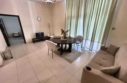 شقة - غرفة نوم - 2 حمامات للايجار في جليتز 3 - جليتز - ستوديو سيتي - دبي