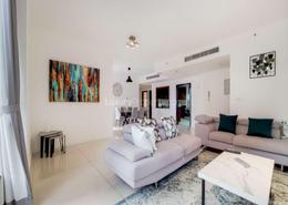 صورةغرفة المعيشة / غرفة الطعام لـ: شقة - 3 غرف نوم - 5 حمامات للكراء في مرجان 1 - مرجان - مساكن شاطئ الجميرا - دبي, صورة 1