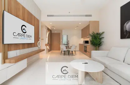 Living / Dining Room image for: Apartment - 1 Bedroom - 1 Bathroom for rent in Beach Vista - EMAAR Beachfront - Dubai Harbour - Dubai, Image 1