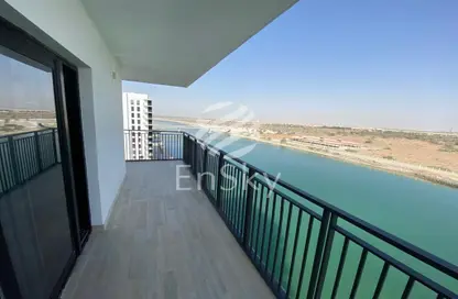 Apartment - 3 Bedrooms - 3 Bathrooms for rent in Waters Edge - Yas Island - Abu Dhabi