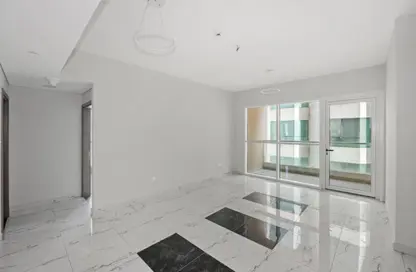 شقة - غرفة نوم - 2 حمامات للايجار في روز تاور 2 - ابراج روز - الخان - الشارقة