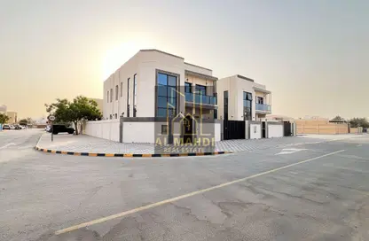 فيلا - 5 غرف نوم - 7 حمامات للبيع في 2 المويهات - المويهات - عجمان