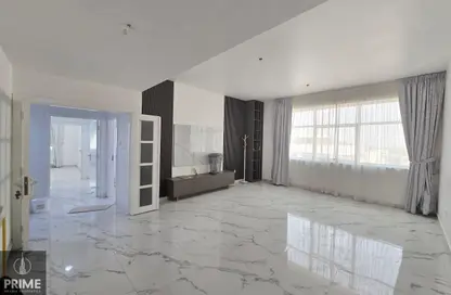Apartment - 2 Bedrooms - 2 Bathrooms for rent in Hadbat Al Zafranah - Muroor Area - Abu Dhabi