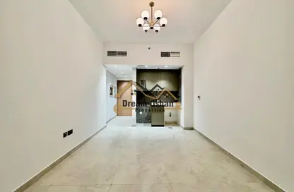 Apartment - Studio - 1 Bathroom for rent in Sama Al Jaddaf - Al Jaddaf - Dubai