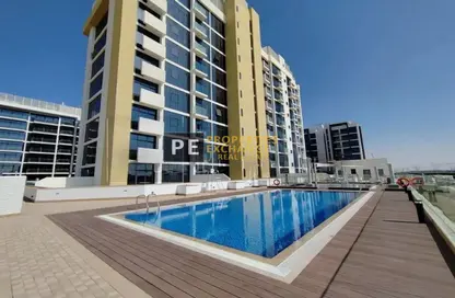 صورة لـ حوض سباحة شقة - 1 حمام للبيع في عزيزي ريفيرا - ميدان واحد - ميدان - دبي ، صورة رقم 1