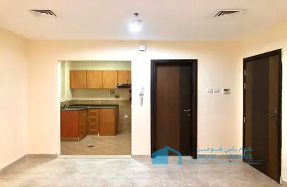 شقة - غرفة نوم - 2 حمامات للايجار في بناية الثريا - واحة السيليكون - دبي