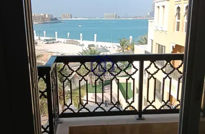 شقة - غرفة نوم - 2 حمامات للايجار في فيروز - باب البحر - جزيرة المرجان - رأس الخيمة
