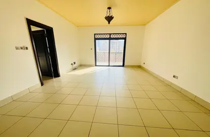 Apartment - 2 Bedrooms - 3 Bathrooms for rent in Reehan 1 - Reehan - Old Town - Dubai