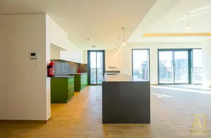 Apartment - 3 Bedrooms - 3 Bathrooms for rent in Central Park Building 1 - Central Park at City Walk - City Walk - Dubai