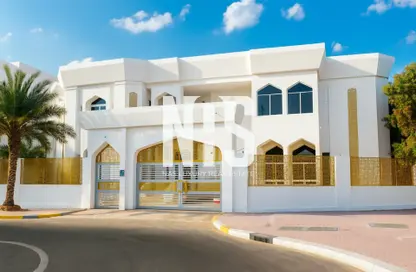 فيلا - 8 غرف نوم - 8 حمامات للايجار في سنترو كابيتال سنتر - شارع الخليج العربي - البطين - أبوظبي