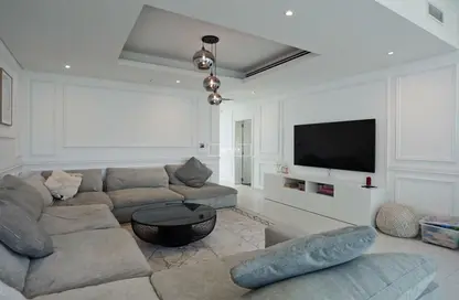 Villa - 5 Bedrooms - 6 Bathrooms for sale in Whitefield 1 - Whitefield - DAMAC Hills - Dubai