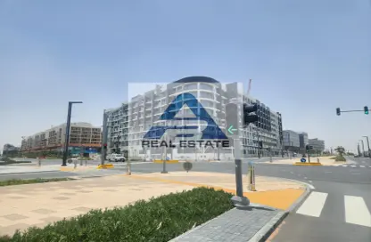 Apartment - 2 Bedrooms - 3 Bathrooms for sale in The Gate - Masdar City - Abu Dhabi