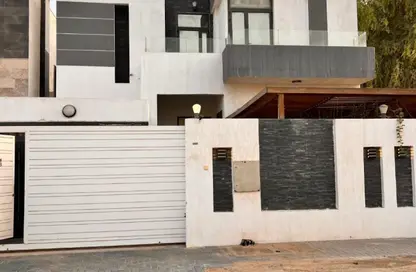 Villa - 5 Bedrooms - 6 Bathrooms for sale in Al Mowaihat 3 - Al Mowaihat - Ajman