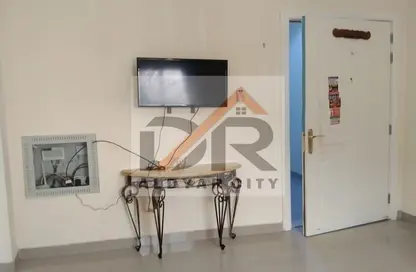 شقة - غرفة نوم - 2 حمامات للايجار في مساكن كورنيش عجمان - طريق كورنيش عجمان - عجمان