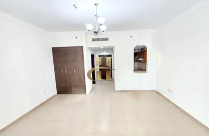 شقة - 1 حمام للايجار في برج ويمبلدون - مدينة دبي الرياضية - دبي