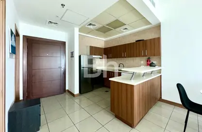 Apartment - 1 Bedroom - 2 Bathrooms for rent in Sulafa Tower - Dubai Marina - Dubai