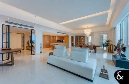 Apartment - 3 Bedrooms - 4 Bathrooms for sale in Marina Residences 5 - Marina Residences - Palm Jumeirah - Dubai