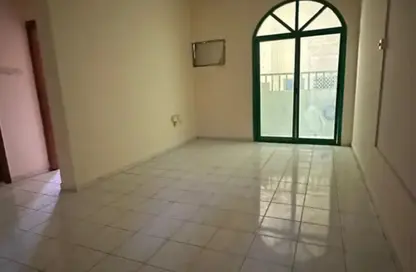 شقة - غرفة نوم - 1 حمام للايجار في بناية البطينة 9 - البطينة - الشارقة