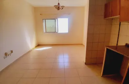 Apartment - Studio - 1 Bathroom for rent in Al Butina - Sharjah
