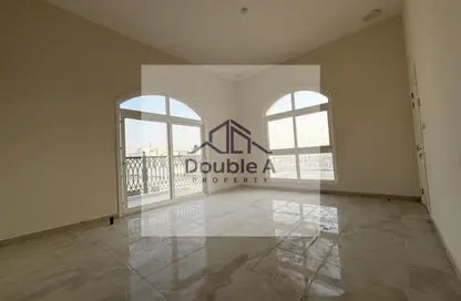 Apartment - 4 Bedrooms - 1 Bathroom for rent in Madinat Al Riyad - Abu Dhabi