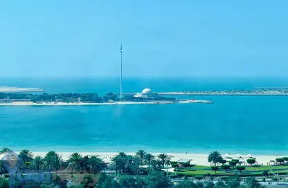 Apartment - 3 Bedrooms - 4 Bathrooms for rent in Corniche Road - Abu Dhabi