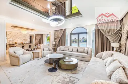 Villa - 5 Bedrooms - 5 Bathrooms for rent in Signature Villas Frond B - Signature Villas - Palm Jumeirah - Dubai