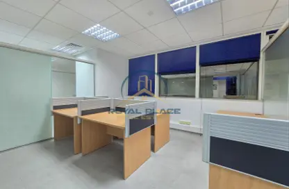 Office Space - Studio - 1 Bathroom for rent in Blue Tower - Sheikh Zayed Road - Dubai