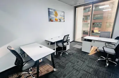 مكتب - استوديو - 4 حمامات للايجار في برج الصقر للأعمال - شارع الشيخ زايد - دبي