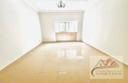 Apartment - 1 Bedroom - 2 Bathrooms for rent in Muwaileh 29 Building - Muwaileh - Sharjah