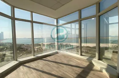 مكتب - استوديو - 4 حمامات للايجار في برج الكورنيش - شارع الكورنيش - أبوظبي