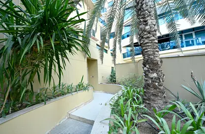 Villa - 3 Bedrooms - 4 Bathrooms for rent in La Residencia Del Mar - Dubai Marina - Dubai