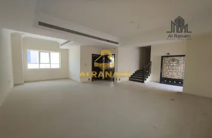فيلا - 4 غرف نوم - 5 حمامات للايجار في السروج - العين