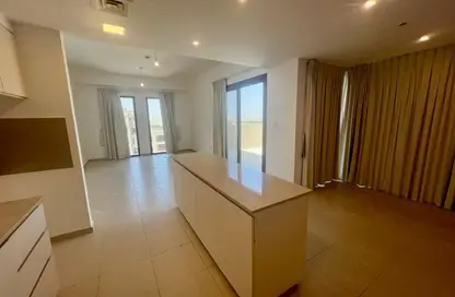 Apartment - 3 Bedrooms - 3 Bathrooms for rent in Zahra Breeze Apartments 4A - Zahra Breeze Apartments - Town Square - Dubai