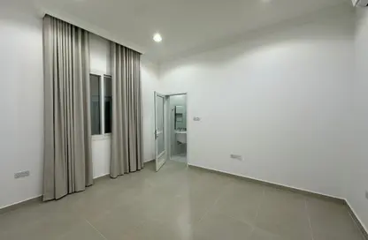 Villa - 4 Bedrooms - 5 Bathrooms for rent in Khuzam - Ras Al Khaimah