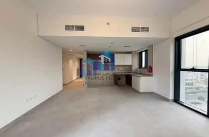 Apartment - 1 Bedroom - 2 Bathrooms for rent in Jumeirah Garden City - Al Satwa - Dubai