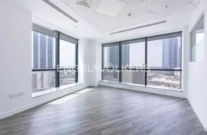 Office Space - Studio - 1 Bathroom for rent in The Regal Tower - Business Bay - Dubai