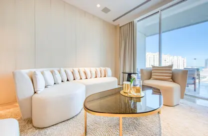 Living Room image for: Apartment - 2 Bedrooms - 2 Bathrooms for rent in FIVE Palm Jumeirah - Palm Jumeirah - Dubai, Image 1