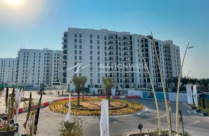 Apartment - Studio - 1 Bathroom for rent in Waters Edge - Yas Island - Abu Dhabi