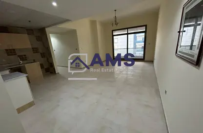 شقة - 2 غرف نوم - 2 حمامات للبيع في برج حمزة - مدينة دبي الرياضية - دبي