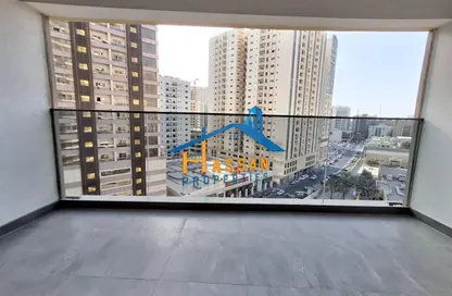 Apartment - 3 Bedrooms - 5 Bathrooms for rent in Riviera Tower - Al Majaz 3 - Al Majaz - Sharjah